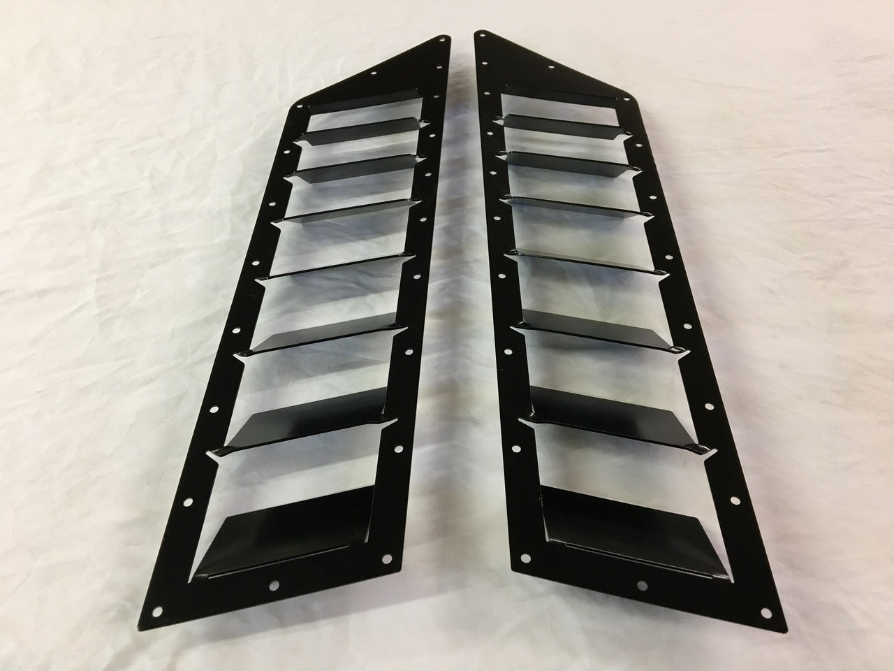 WRX '15-20 Side Hood Louver Pair